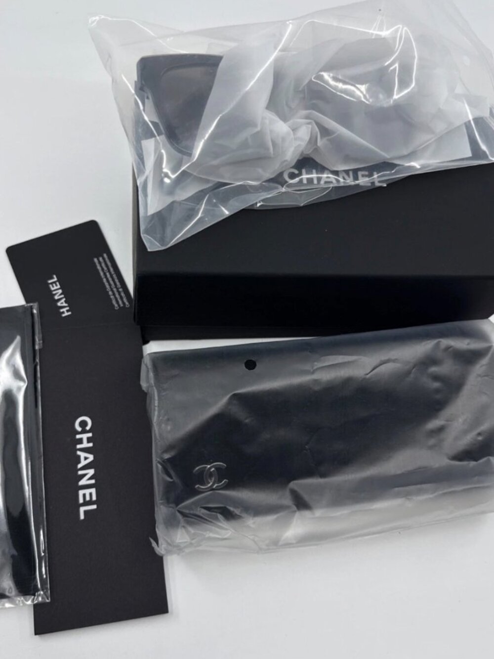 Chanel CH5417 50 Black Beige Square Sunglasses Gray Lens 54-22-140 - Picture 6 of 7
